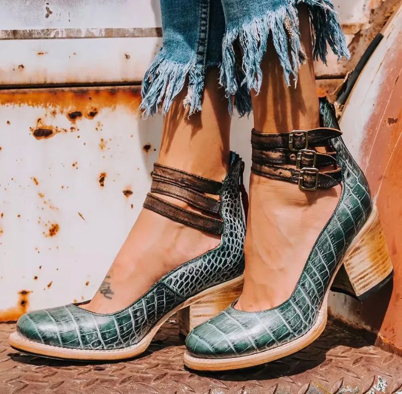 Audrey - Stylish Pumps
