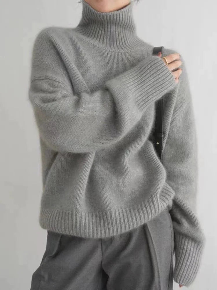 Charlotte - Soft Turtleneck Sweater