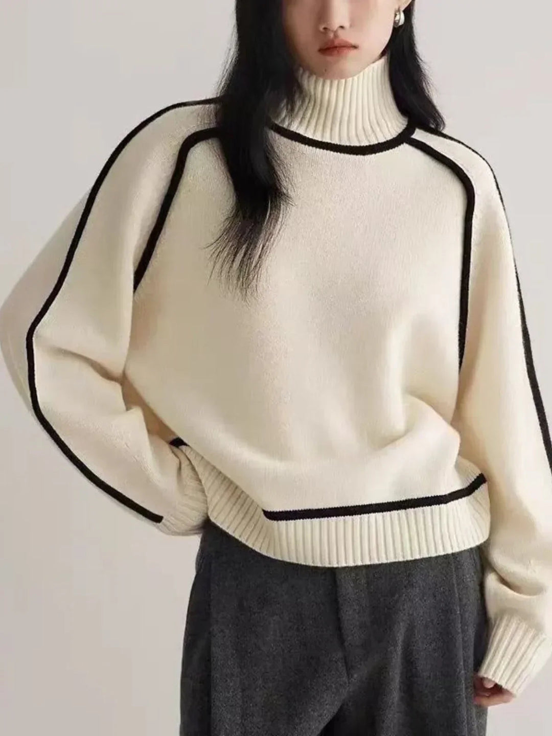Amelia - Elegant Turtleneck Sweater
