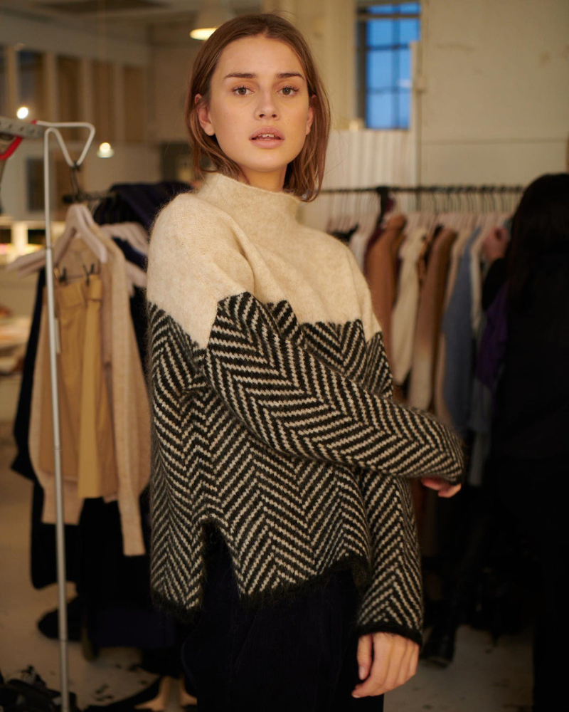 Daisy - Cotton Turtleneck Sweater